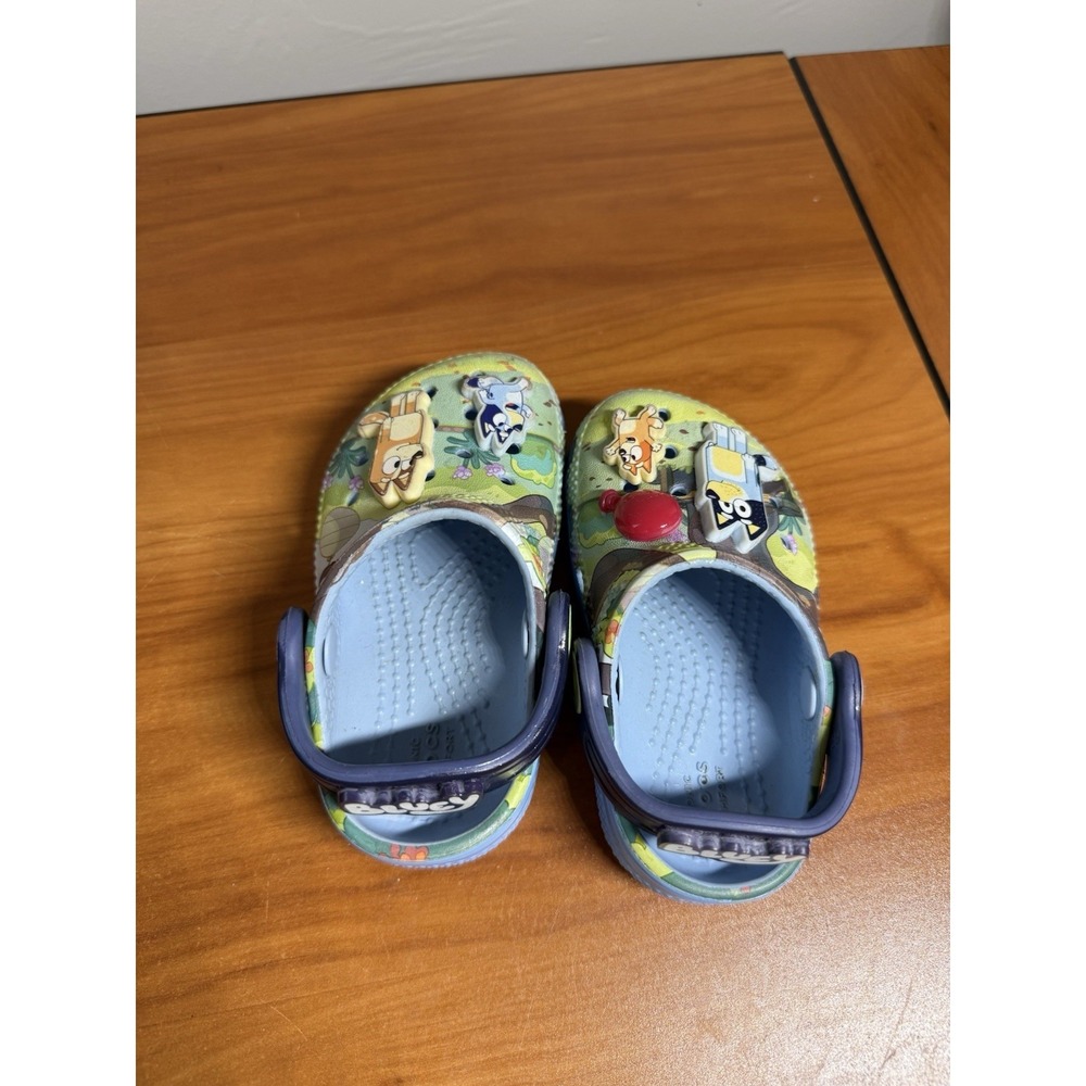 Crocs Toddler Kids Bluey Bingo Balloon Keepy Uppy Classic Clog Shoes C5 - Picture 5 of 7
